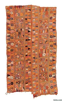 Vintage arabi rug